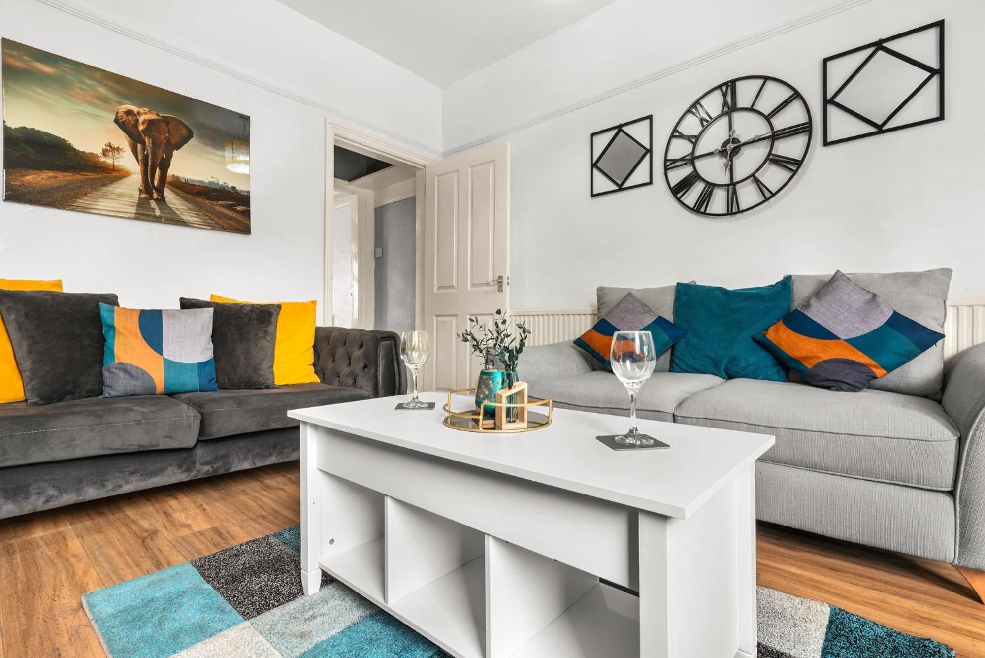 Hilltop Place Suites Near Meadowhall Sheffield Kültér fotó