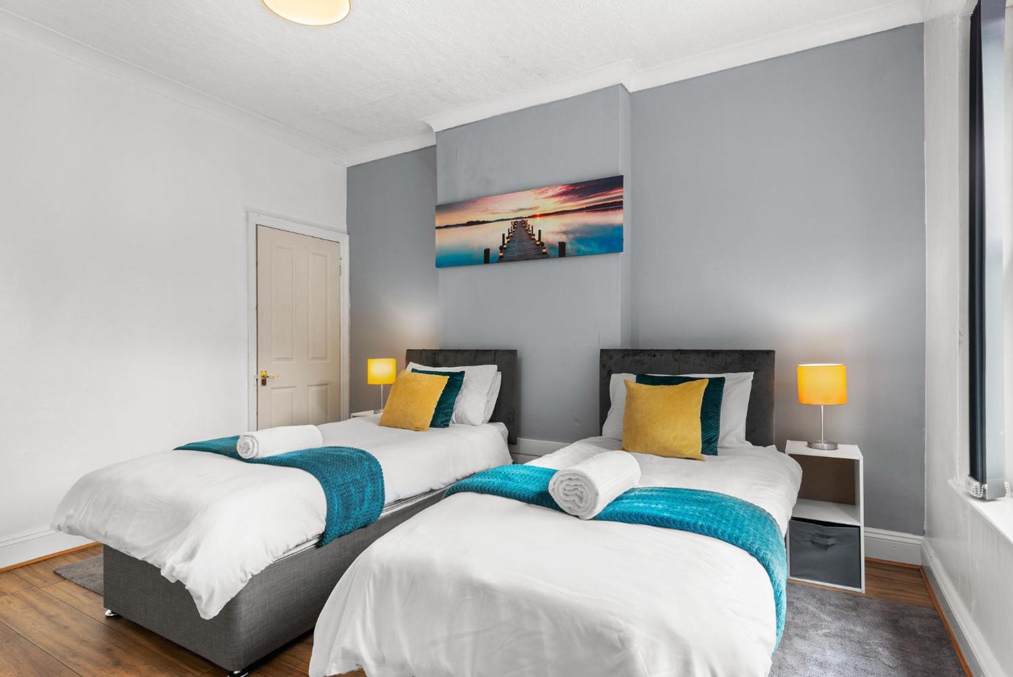 Hilltop Place Suites Near Meadowhall Sheffield Kültér fotó